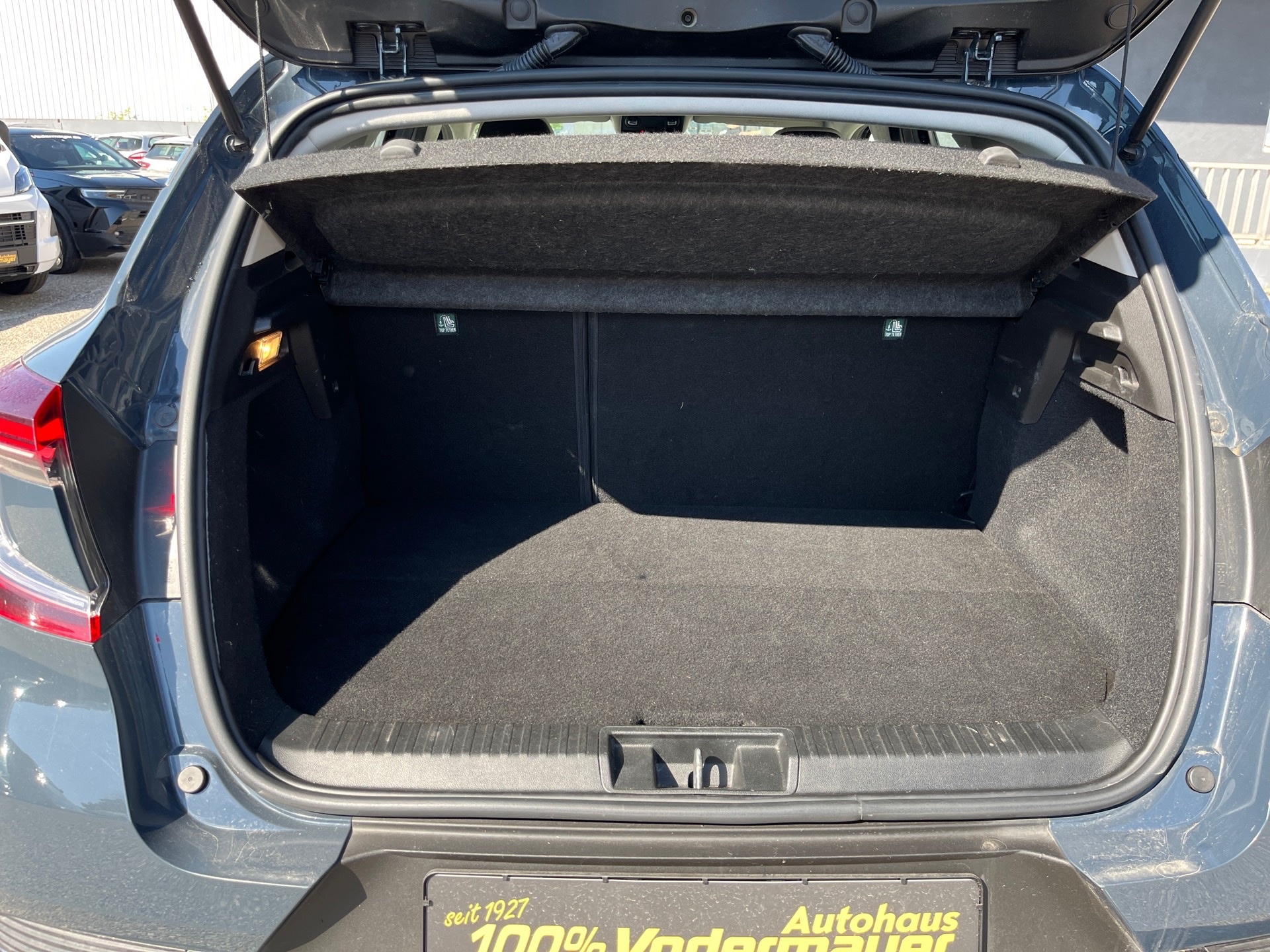 Captur Intens E-Tech Plug-In 160