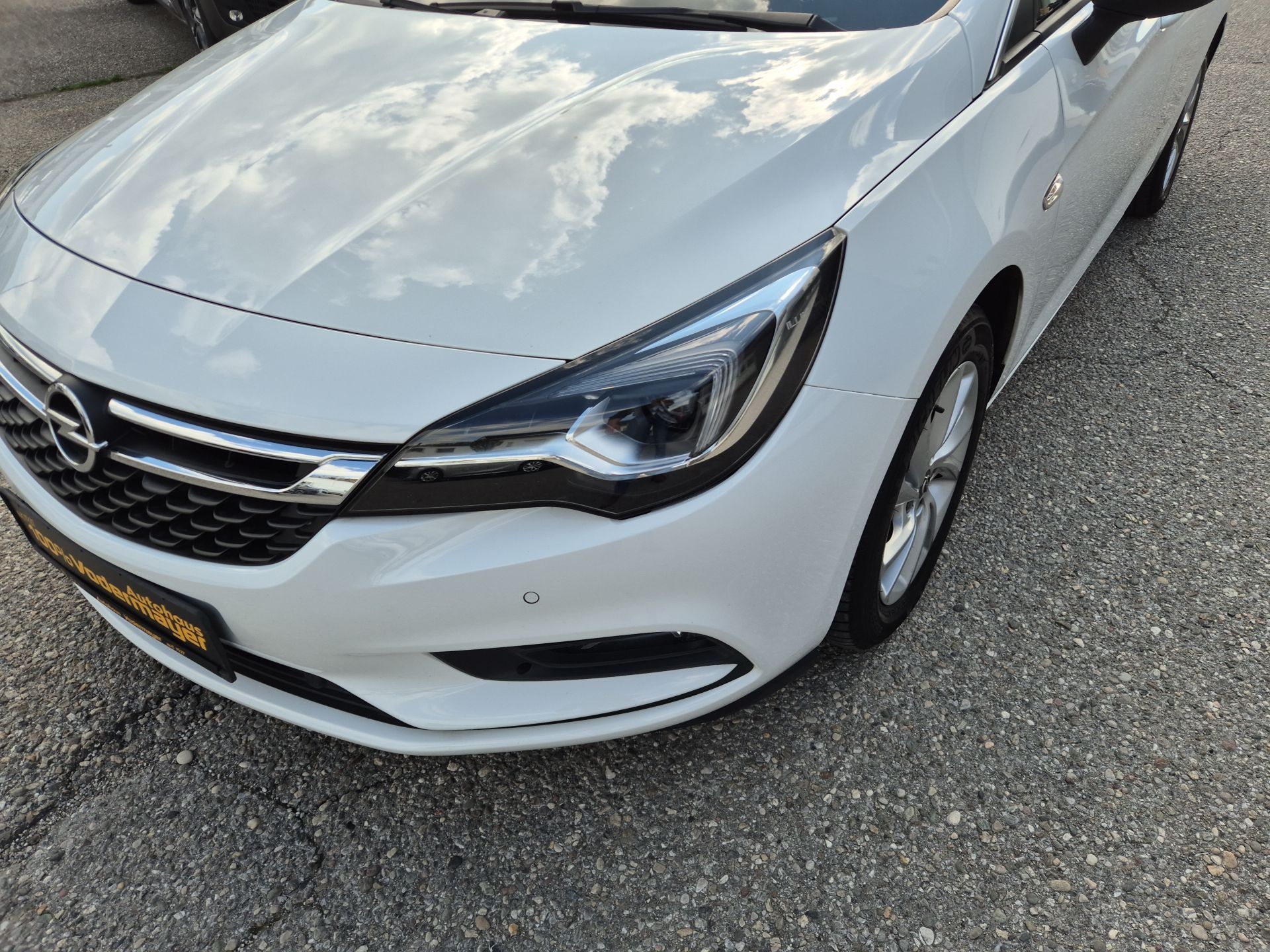 Astra Sports Tourer Innovation 1.4