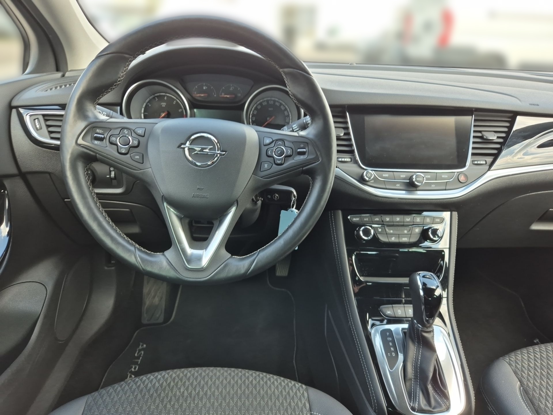 Astra Sports Tourer Innovation 1.4