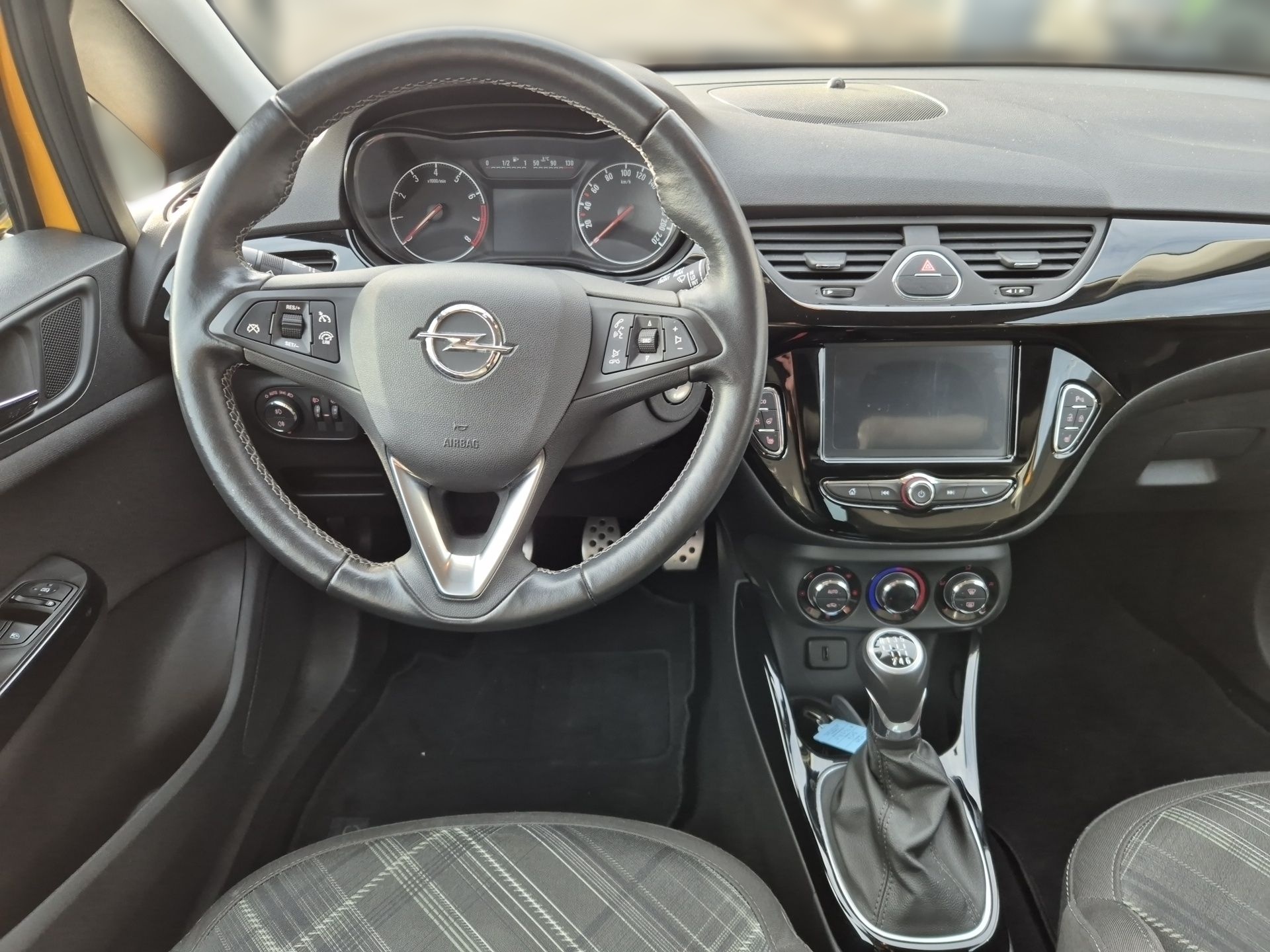 Corsa Color Edition 1.4 Turbo