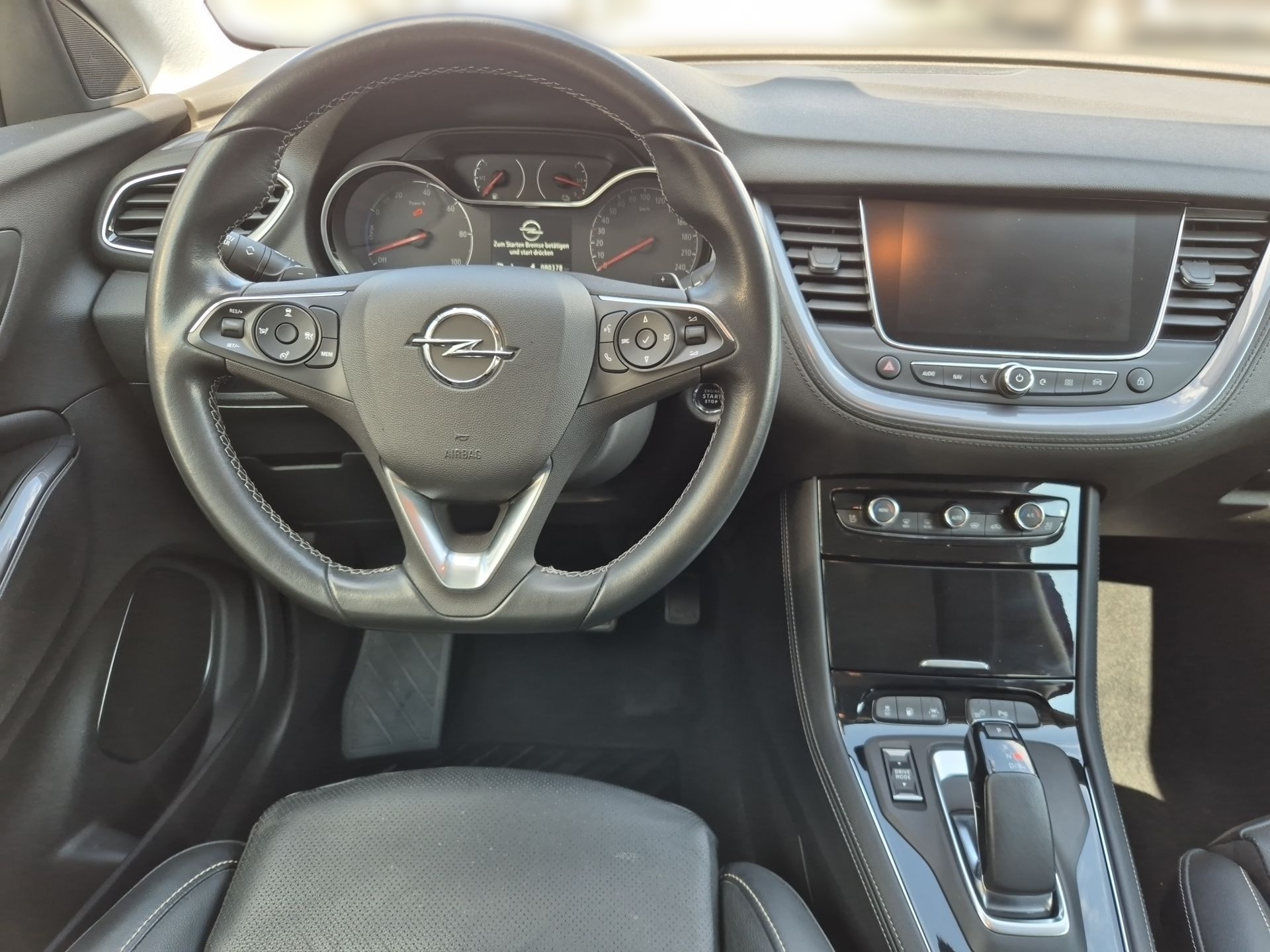 Grandland X Business Elegance 1.6 Turbo Hybrid