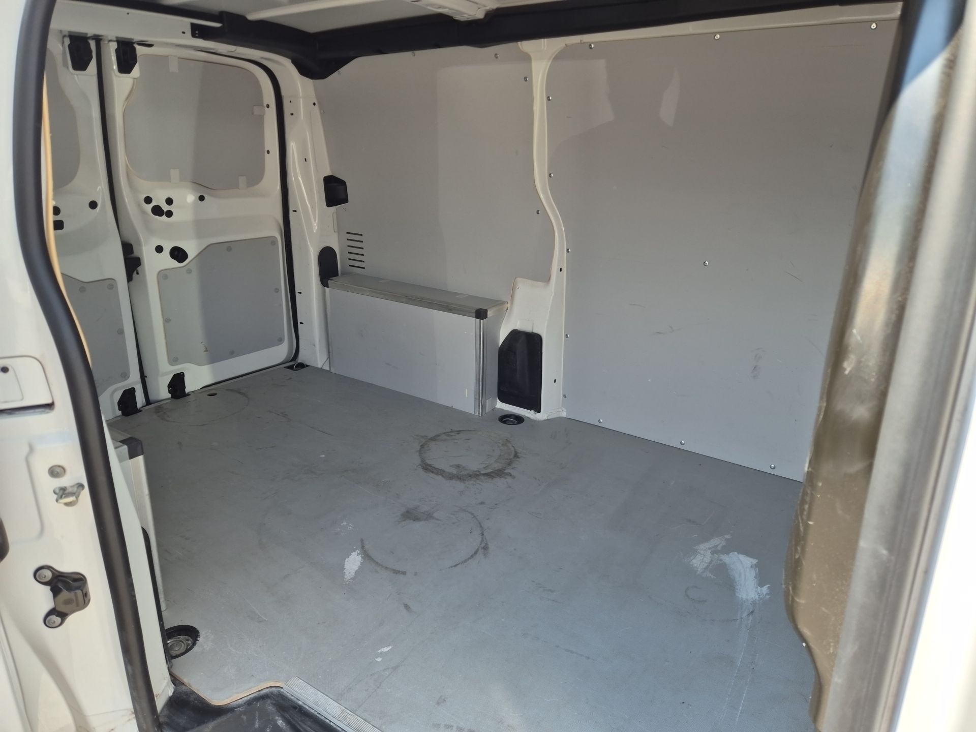 Vivaro-E Cargo Elegance 