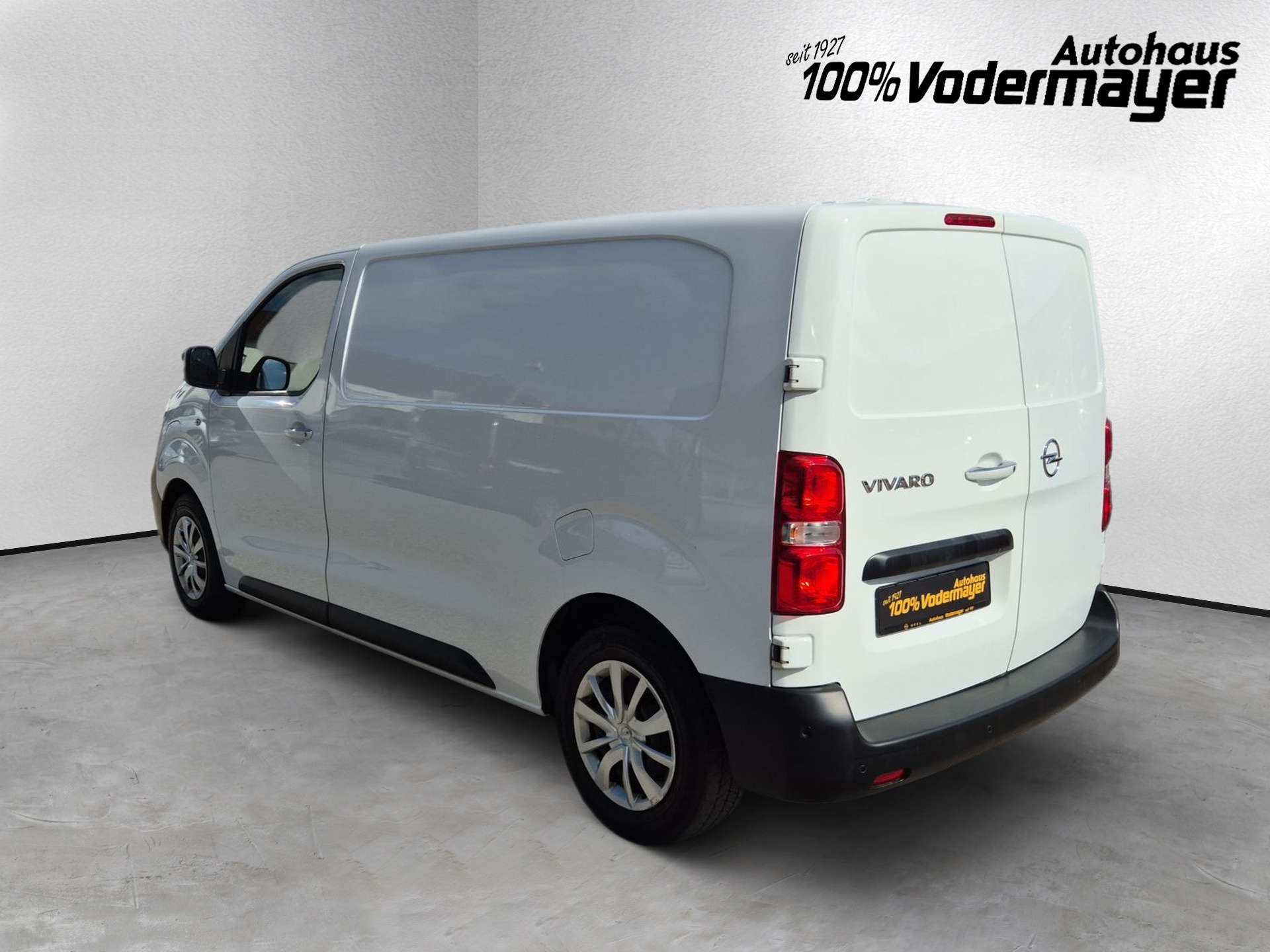 Vivaro-E Cargo Elegance 