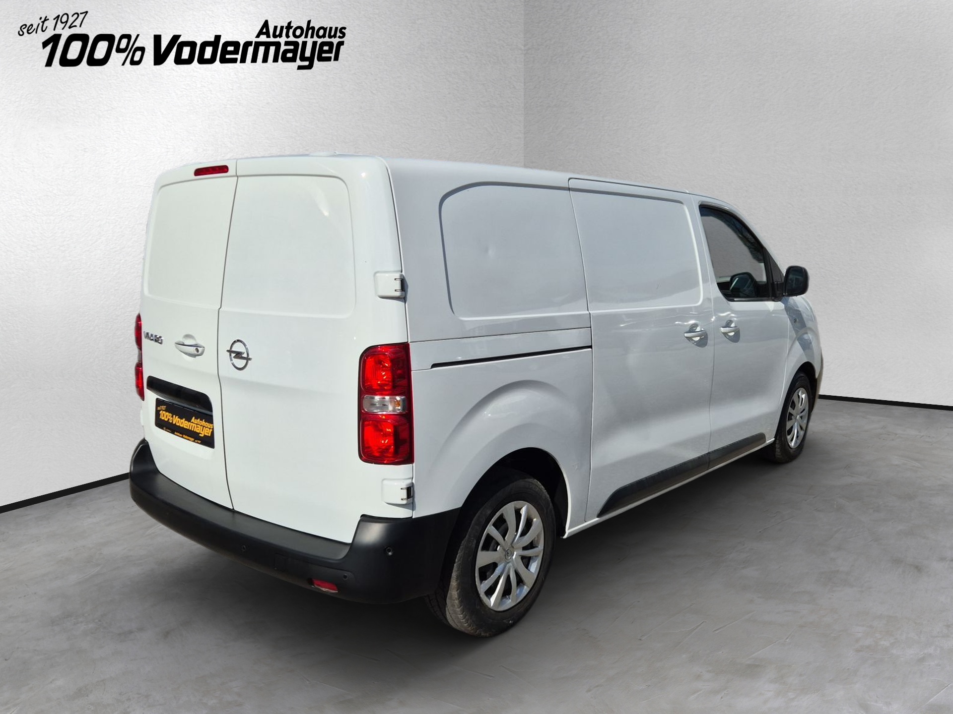 Vivaro-E Cargo Elegance 