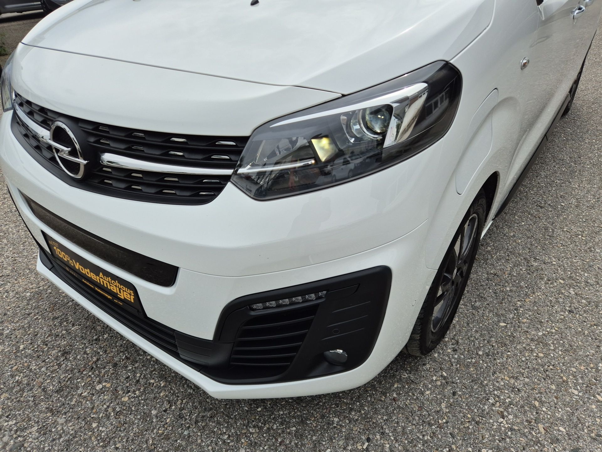 Zafira Life Electric M Elegance L2