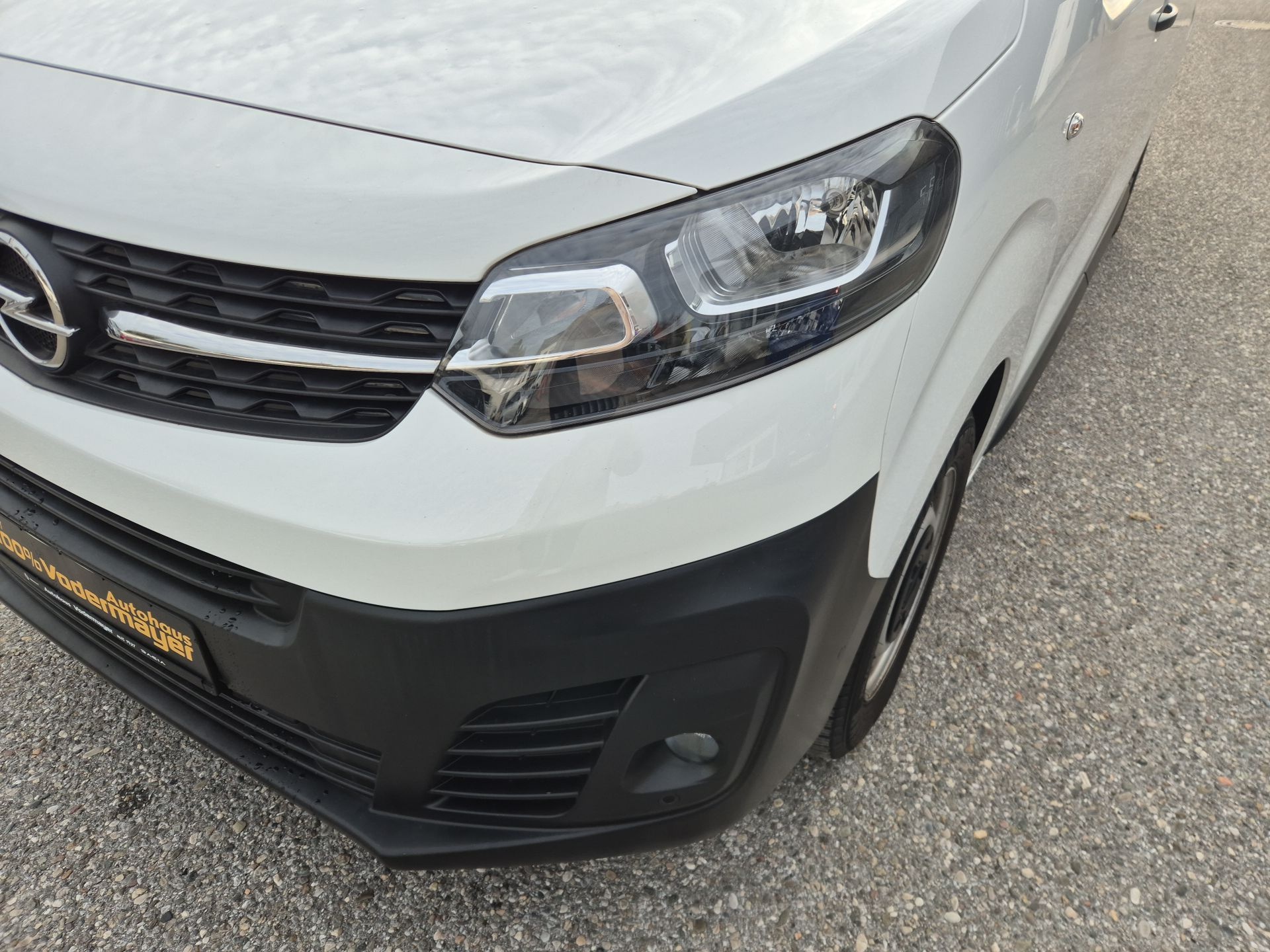Vivaro Cargo Elegance 2.0