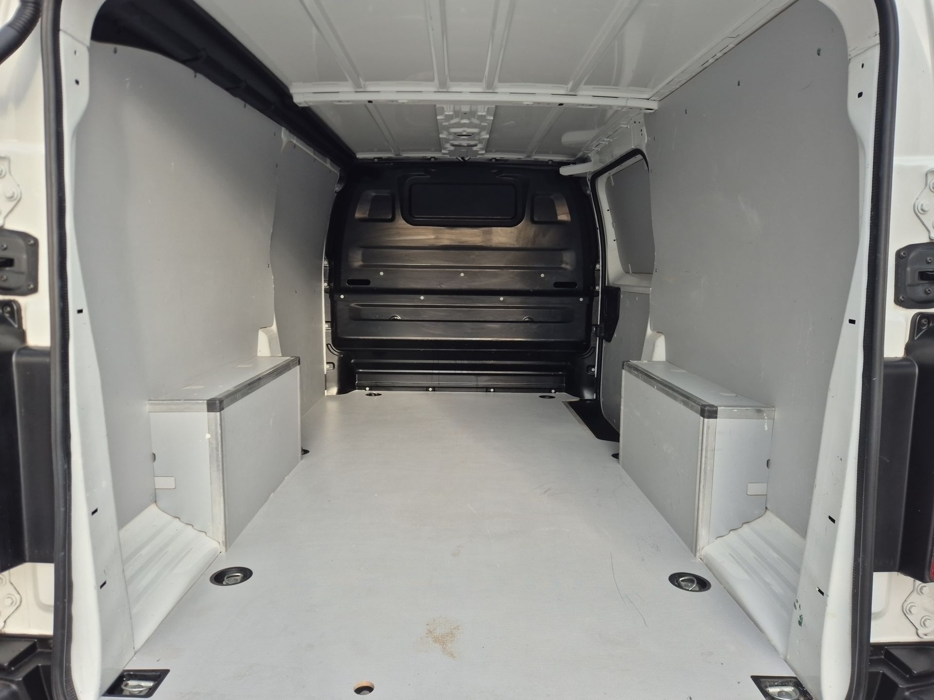 Vivaro Cargo Elegance 2.0