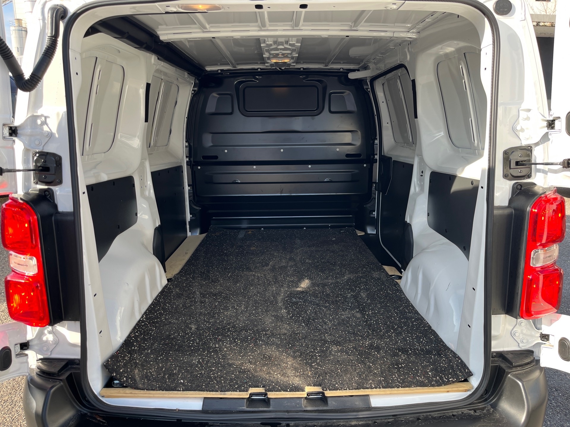 Vivaro Cargo Edition M 2.0
