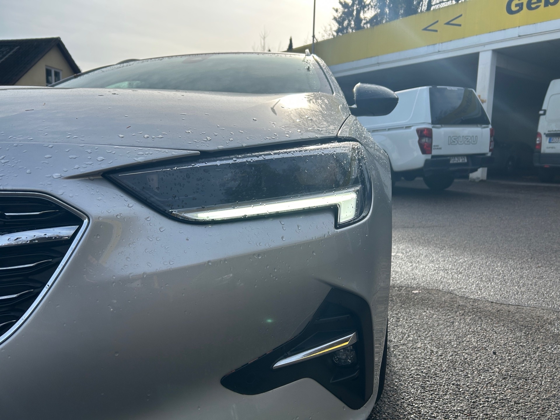 Insignia Sports Tourer Business 2.0