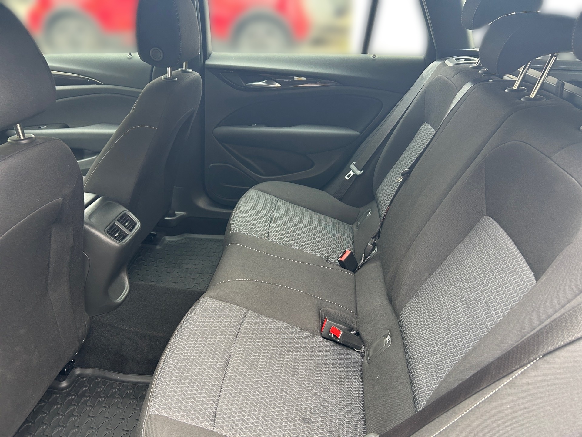 Insignia Sports Tourer Business 2.0