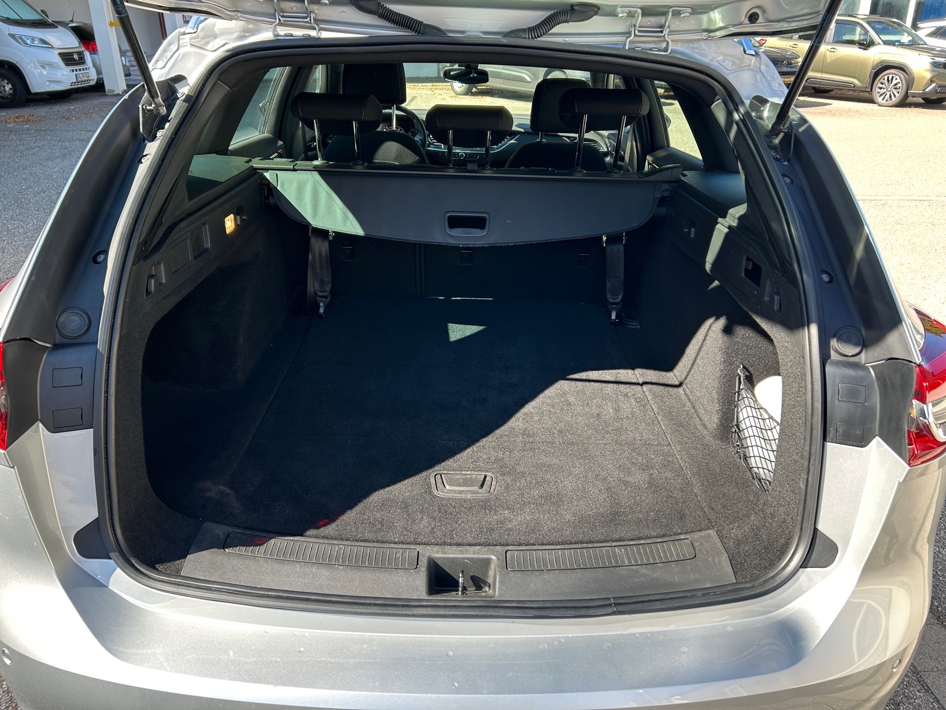 Insignia Sports Tourer Business 2.0