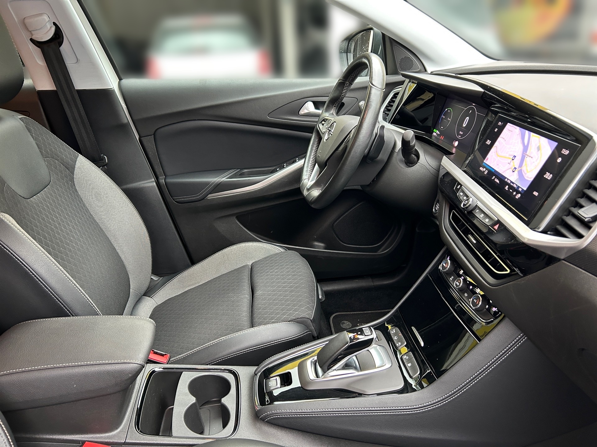 Grandland Business Elegance 1.6