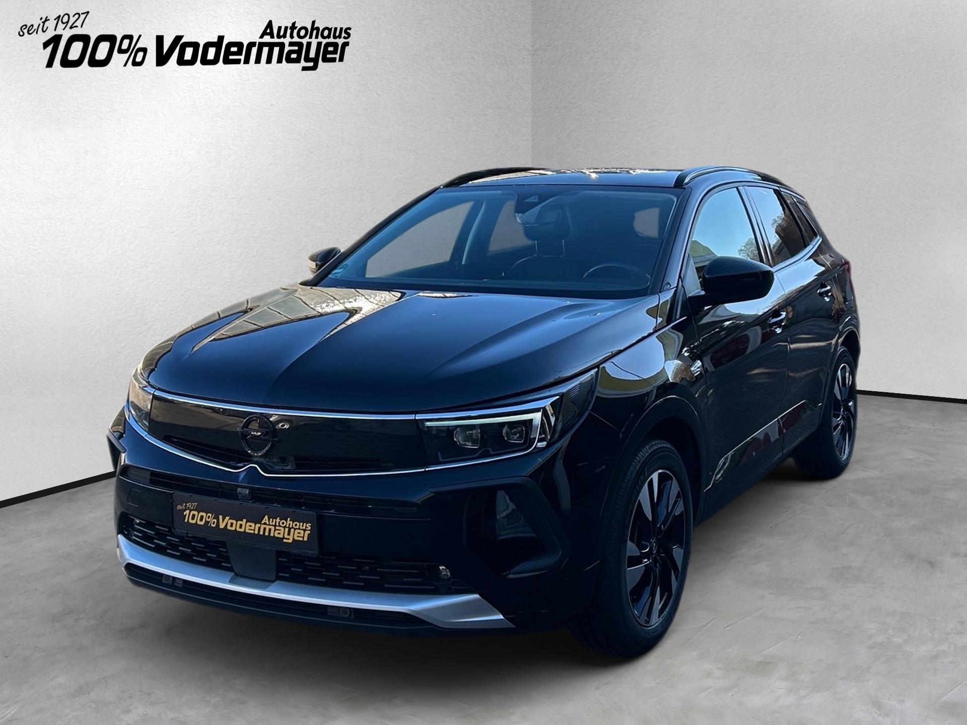 Grandland Ultimate Hybrid 1.6