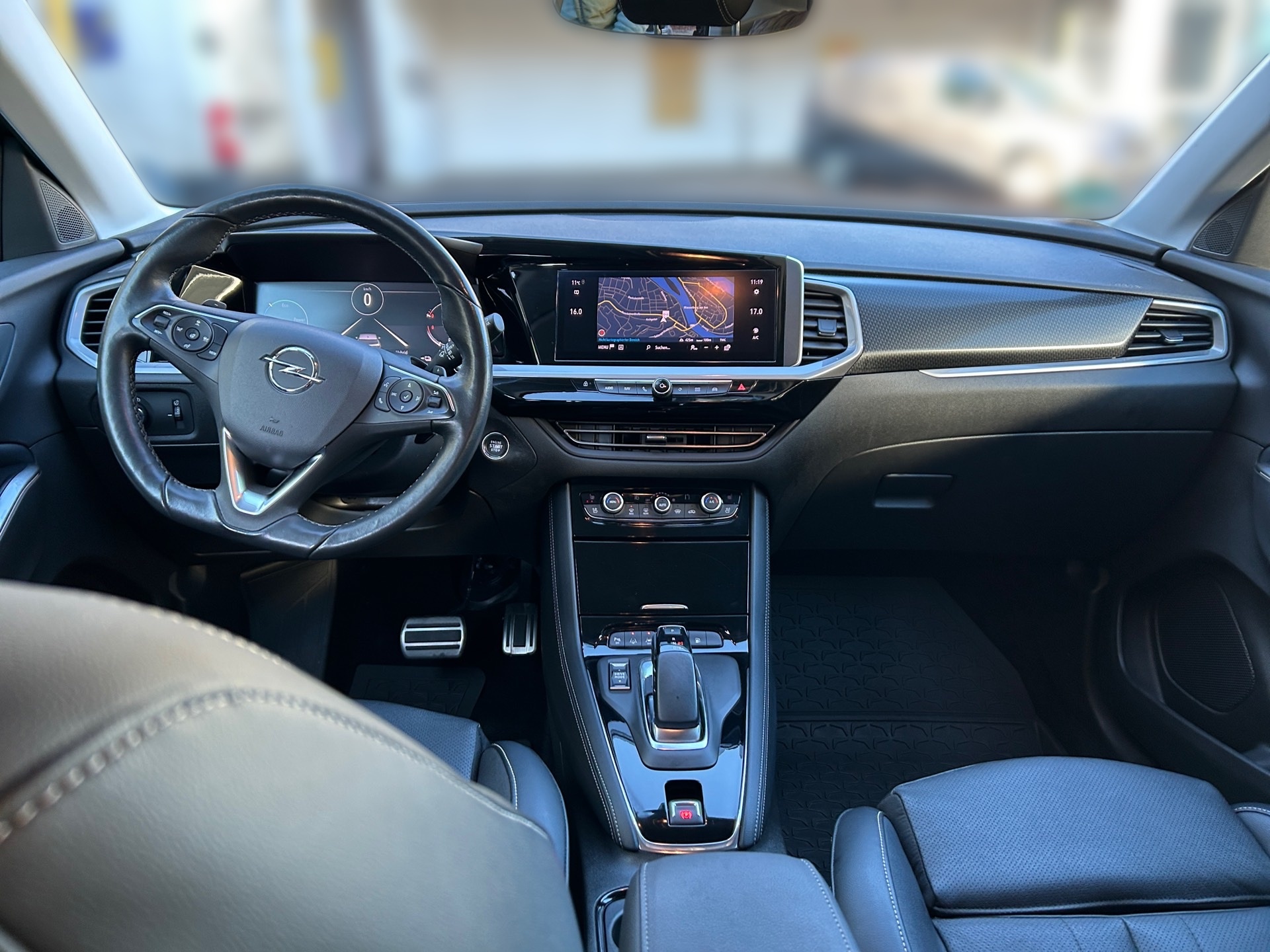 Grandland Ultimate Hybrid 1.6