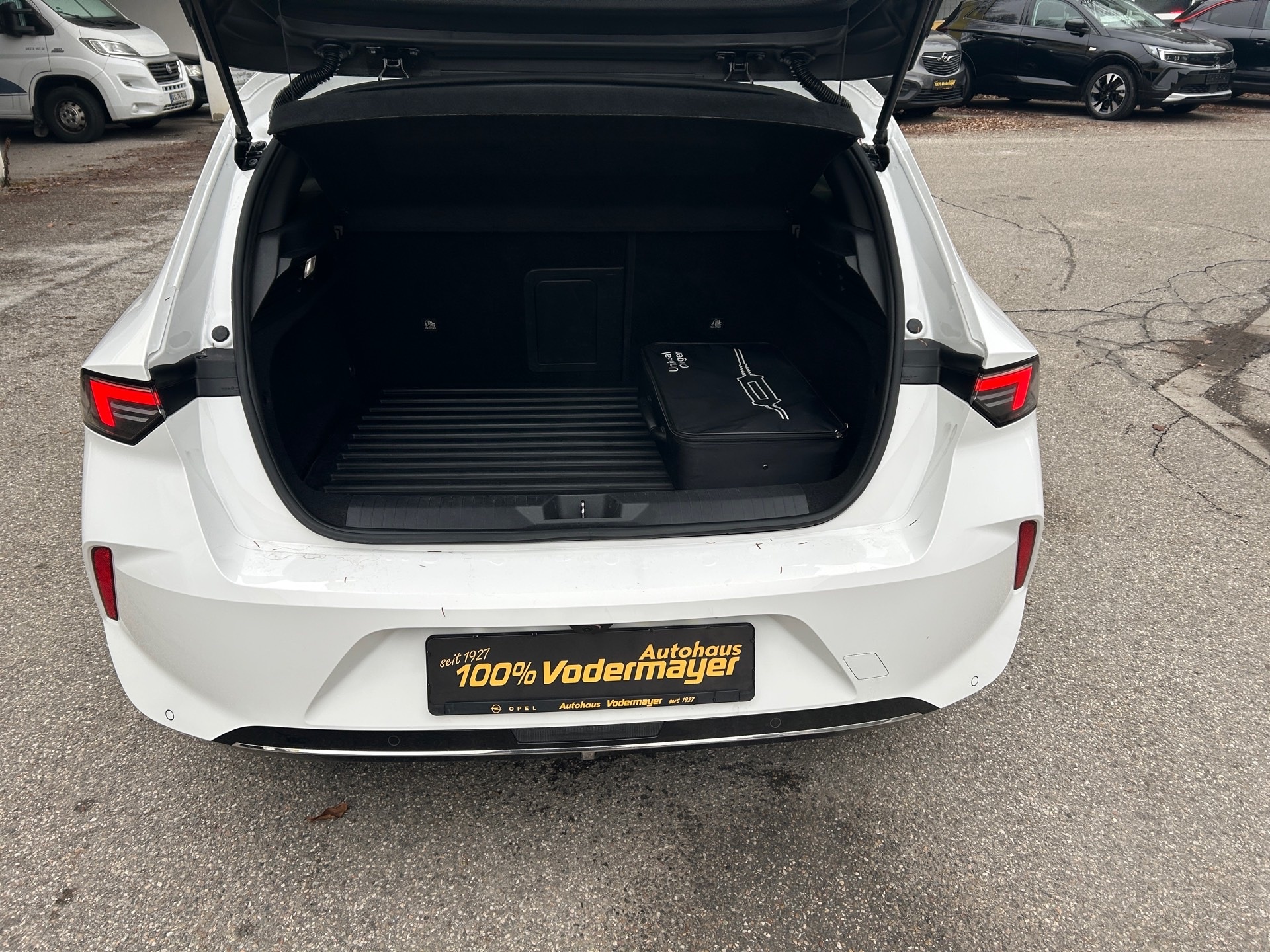 Astra Elegance 1.6 PHEV