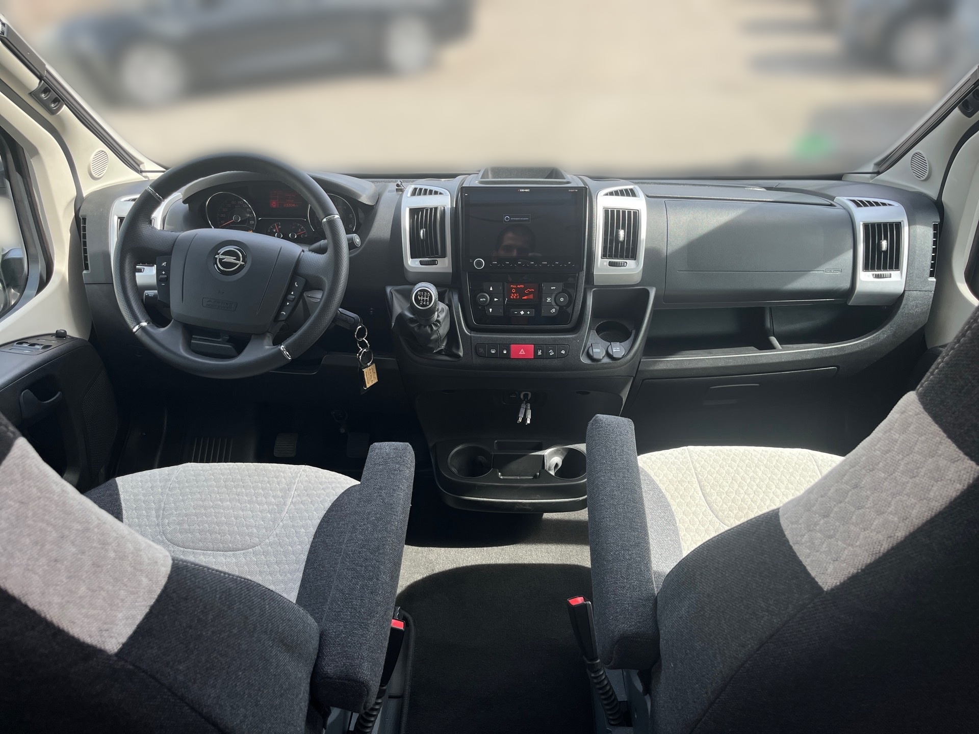 Camper Van Full 600 2.2 mit Aufstelldach