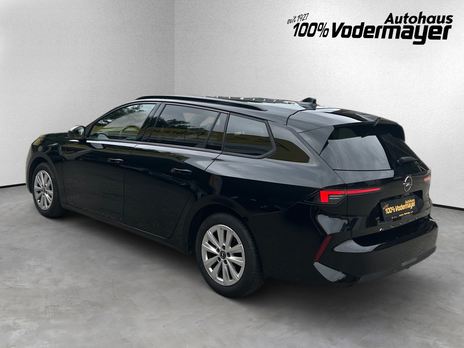 Astra Sports Tourer Business Edition 1.2 Turbo