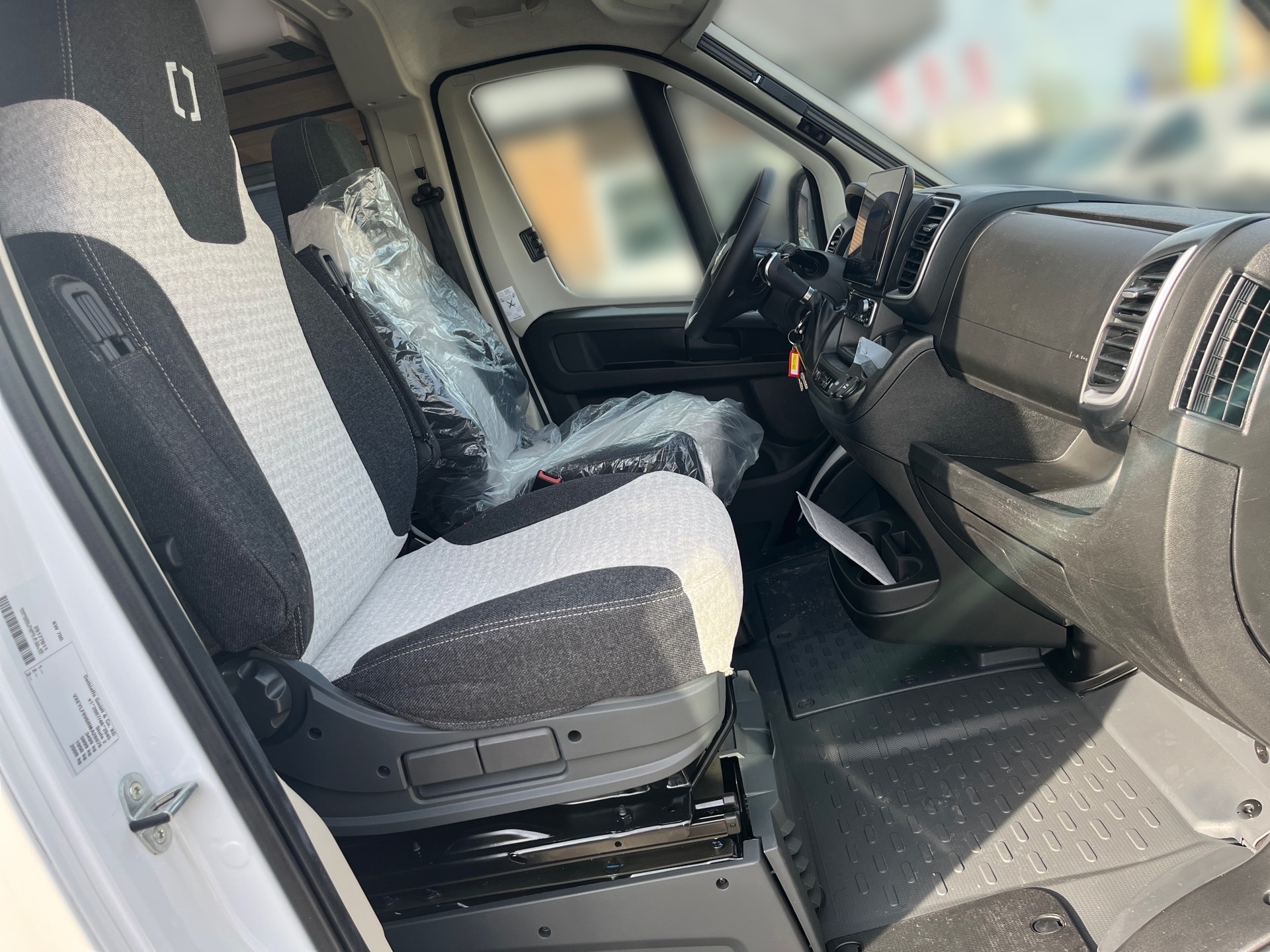 Camper Van Full 540 2.2 mit Aufstelldach